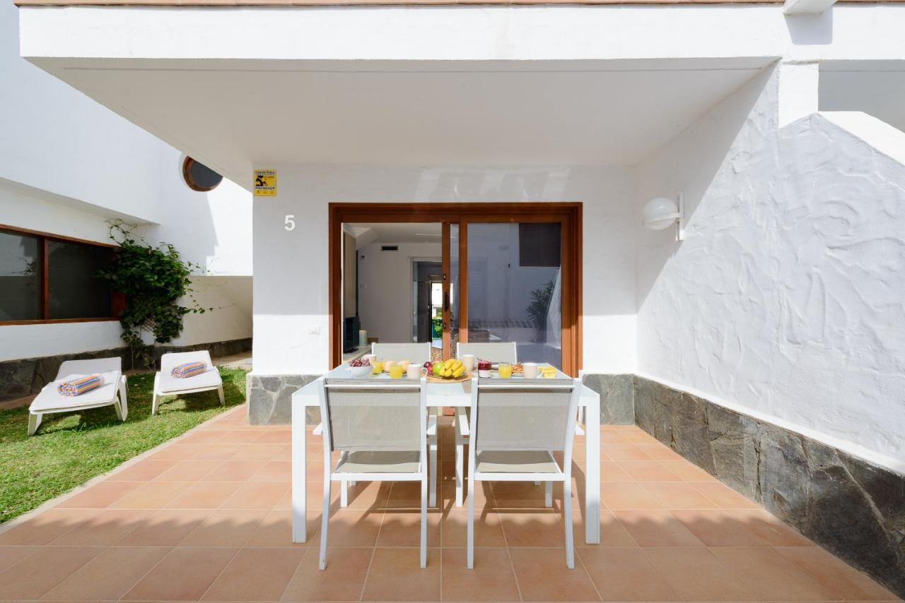 Bonito bungalow con piscina junto a la playa San Bartolomé Exterior foto