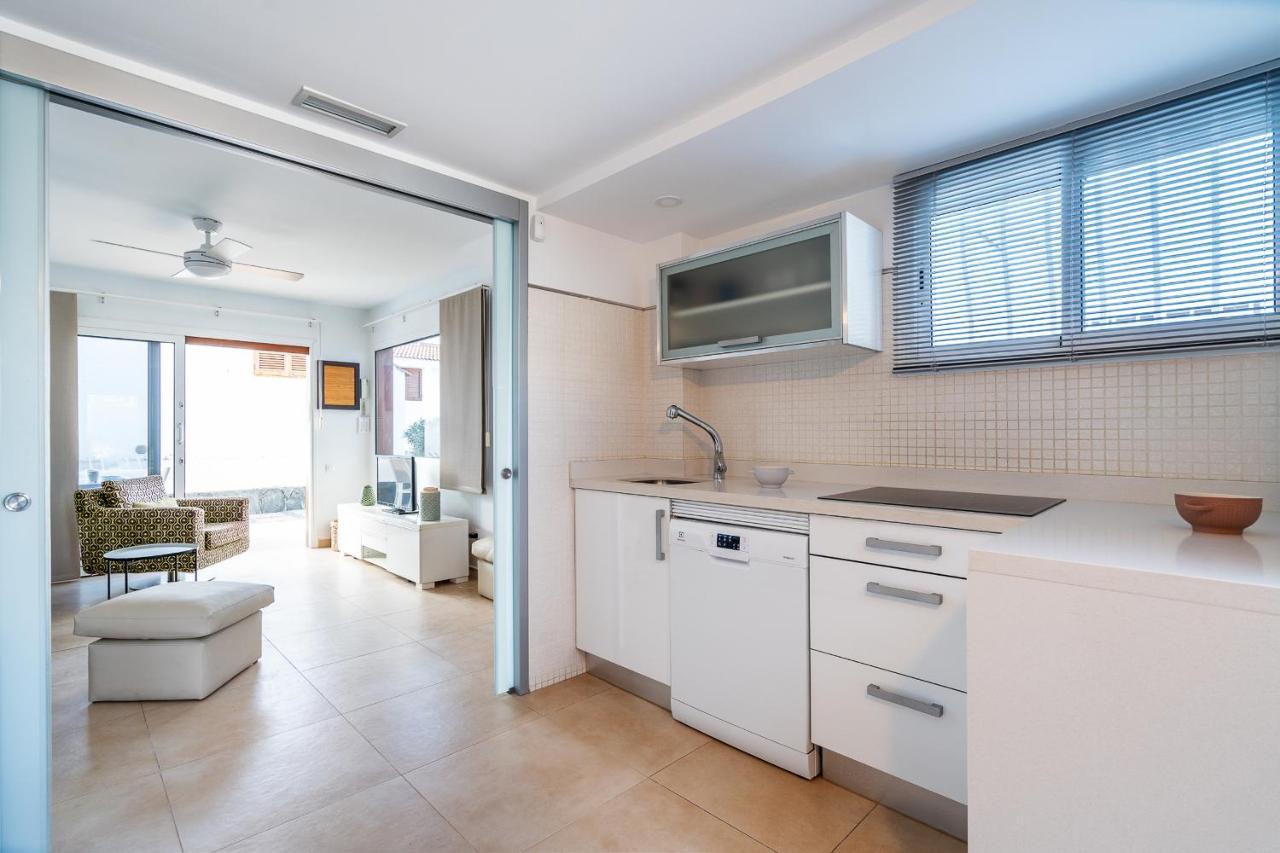 Bonito bungalow con piscina junto a la playa San Bartolomé Exterior foto